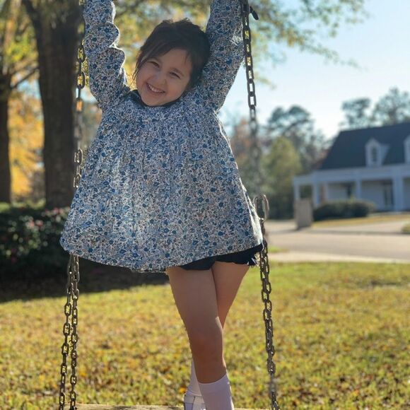 COPY - EUC blue floral with cord collar and bottoms bloomer set size 5 - Picture 4 of 4